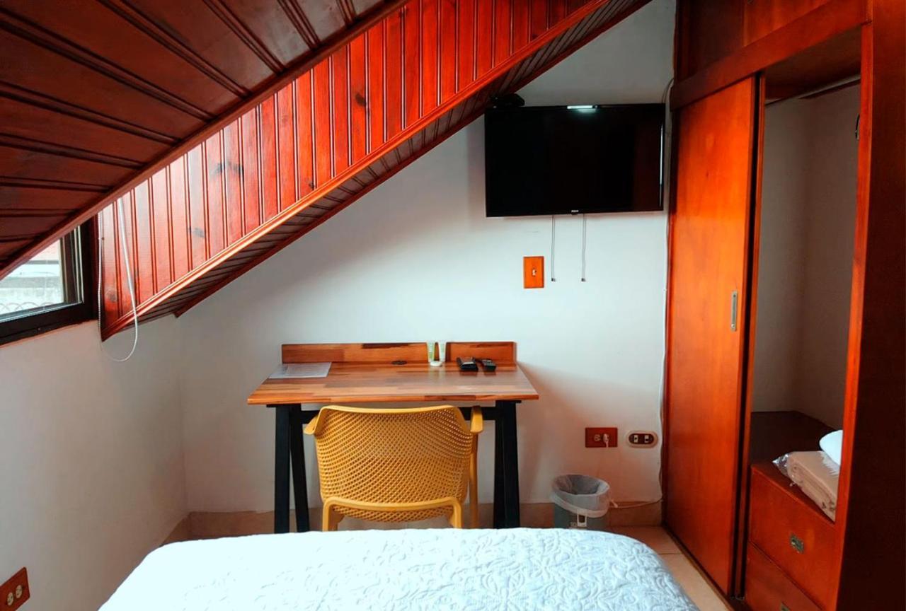Trebol Amarillo Bed & Breakfast Escazú Zewnętrze zdjęcie