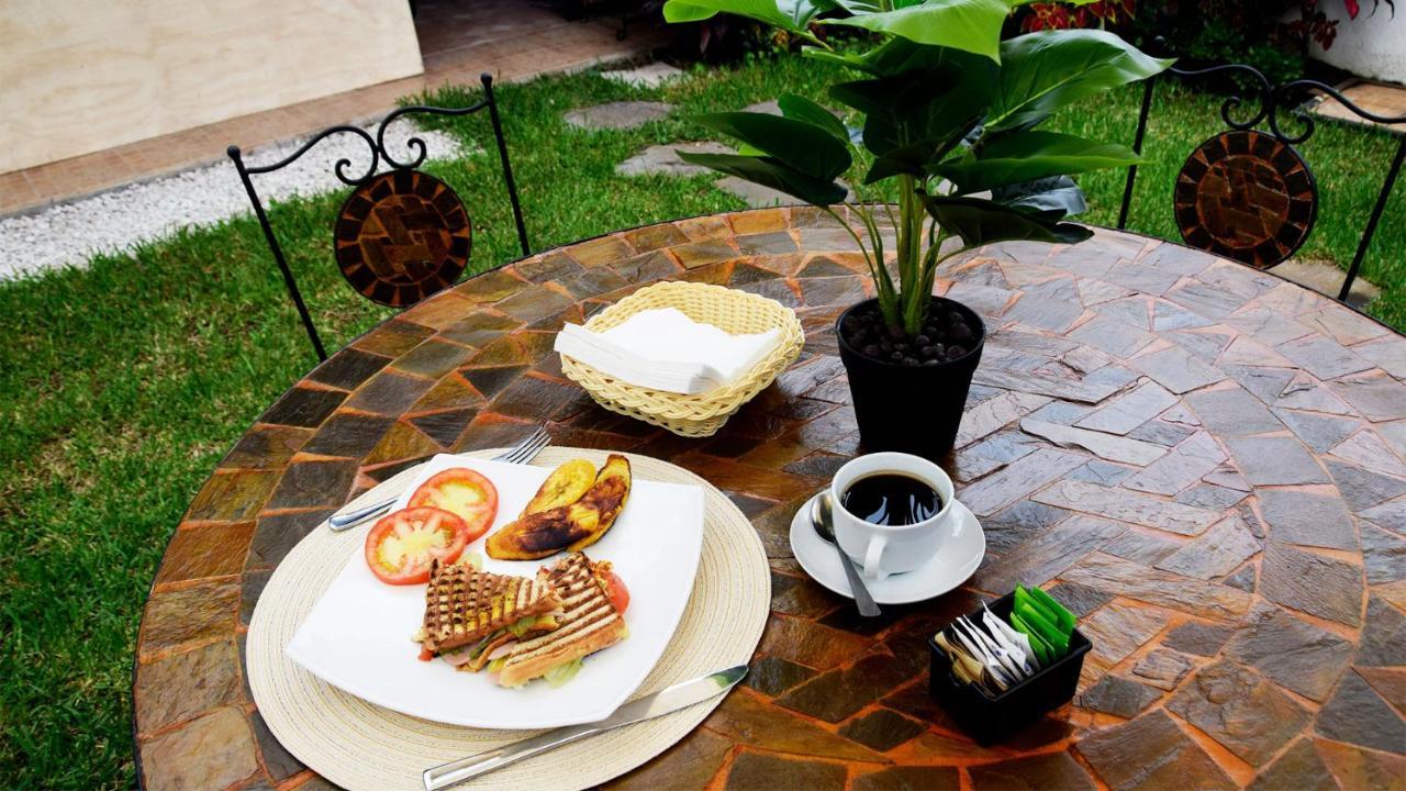 Trebol Amarillo Bed & Breakfast Escazú Zewnętrze zdjęcie